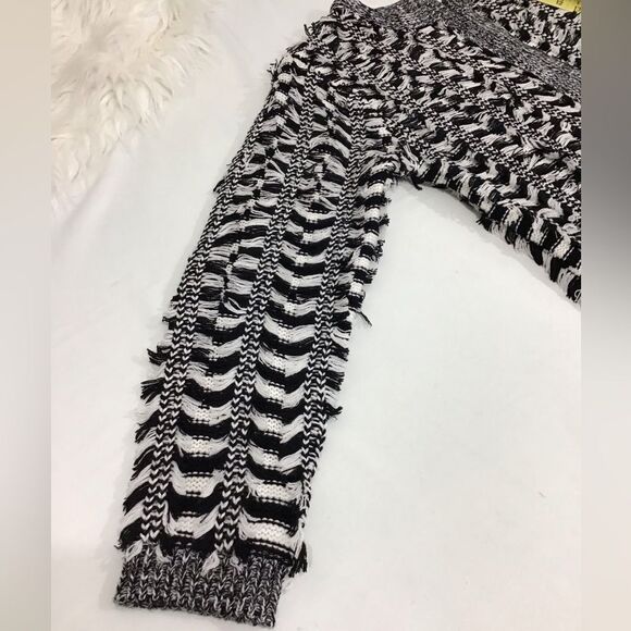 Endless Rose Black and White Fringe Open Cardigan Sweater New Size Medium/Large - Picture 8 of 13